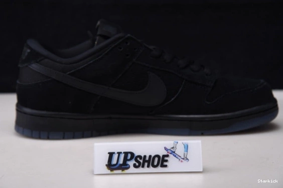 It DO9329-001  5 Black On Undefeated Nike Dunk Low SP 0708